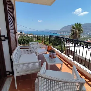 Chrisa's Beautiful Chania Διαμέρισμα Χανιά