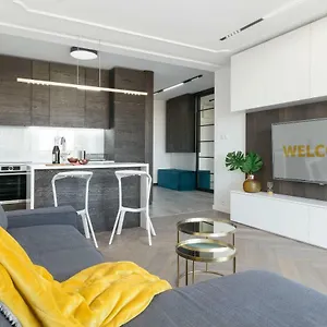 https://perfectely-located-stay-with-free-parking.poznan-hotels.com